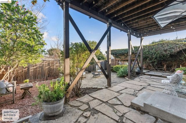 2832 Monticello Ave, Oakland, CA 94619