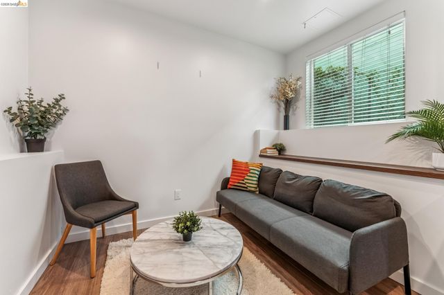 2832 Monticello Ave, Oakland, CA 94619