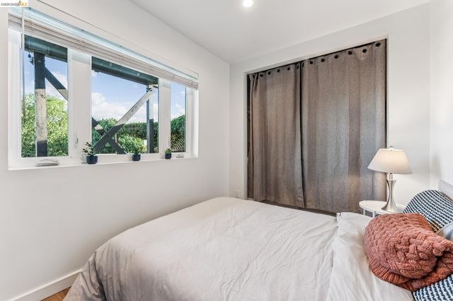 2832 Monticello Ave, Oakland, CA 94619