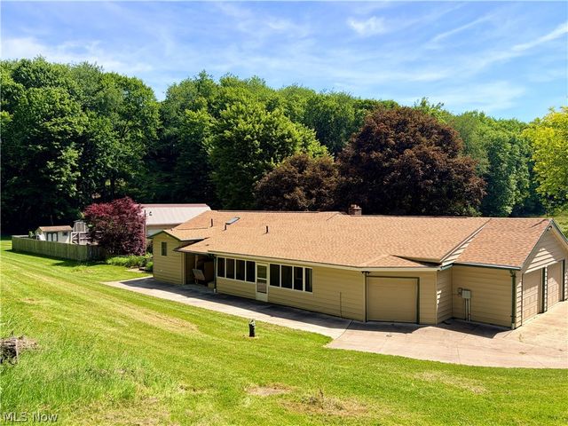 10199 Malibu Road NE, Minerva, OH 44657