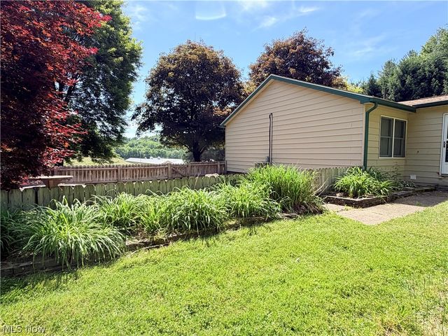 10199 Malibu Road NE, Minerva, OH 44657