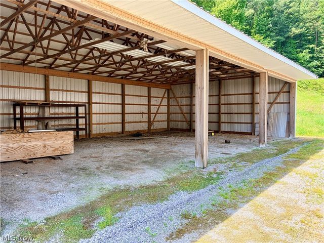 10199 Malibu Road NE, Minerva, OH 44657