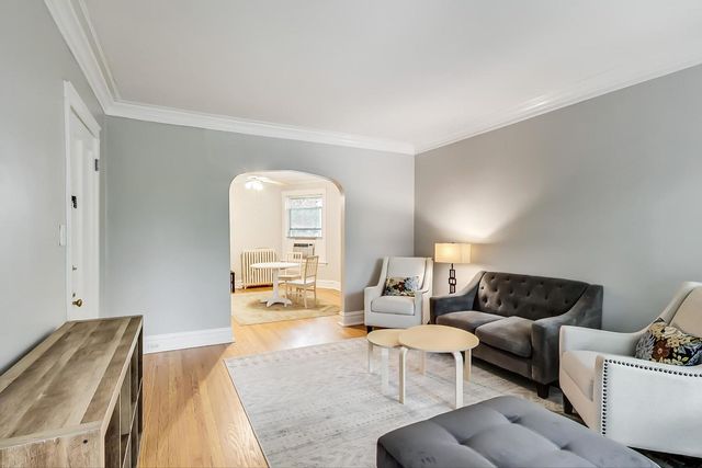 2646 Ewing Avenue 2, Evanston, IL 60201