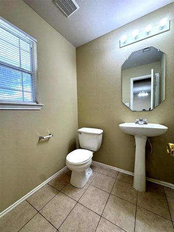 2710 Crimson Sky CT, Round Rock, TX 78665