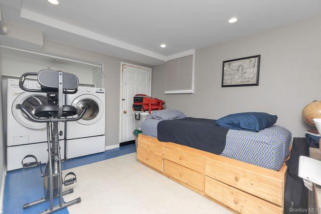 1915 Fowler Avenue, Bronx, NY 10462