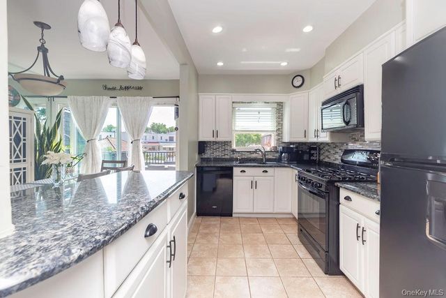 1915 Fowler Avenue, Bronx, NY 10462