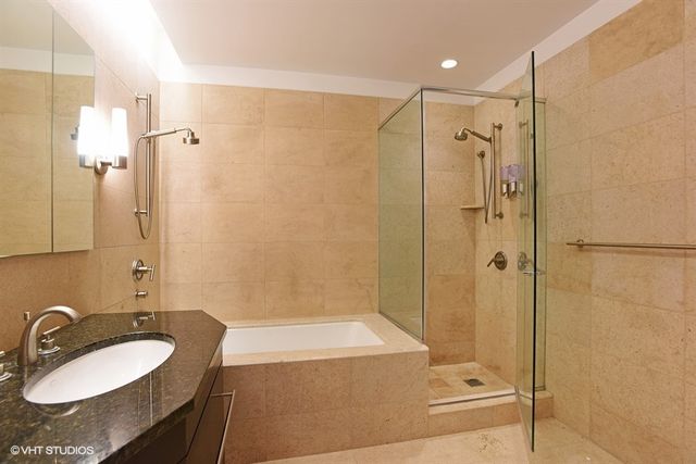 401 N Wabash Avenue 38E, Chicago, IL 60611