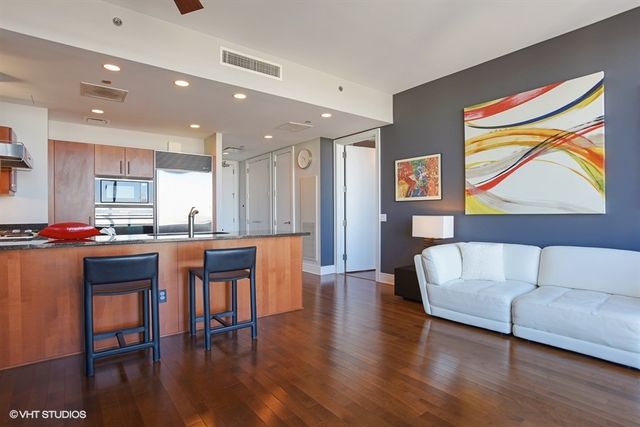 401 N Wabash Avenue 38E, Chicago, IL 60611