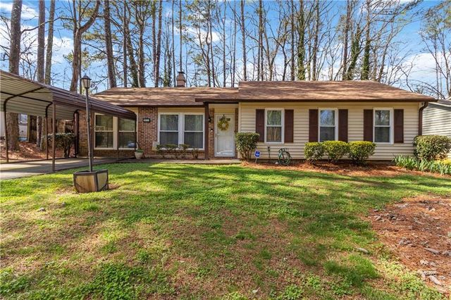 811 Longfellow Court, Stone Mountain, GA 30088