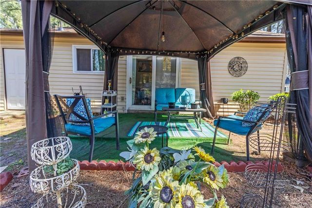 811 Longfellow Court, Stone Mountain, GA 30088