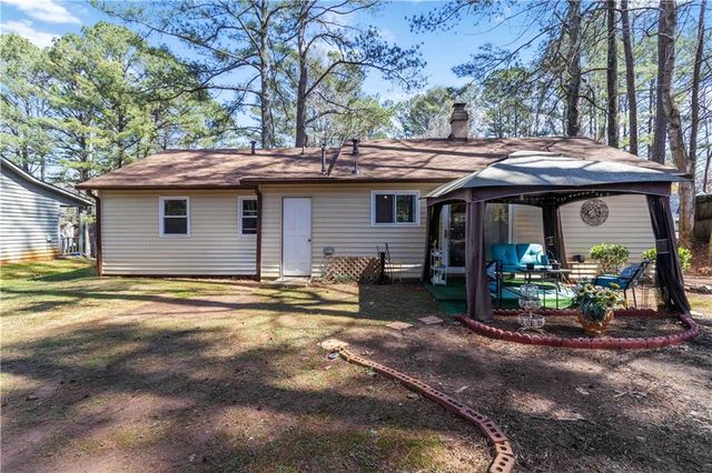 811 Longfellow Court, Stone Mountain, GA 30088