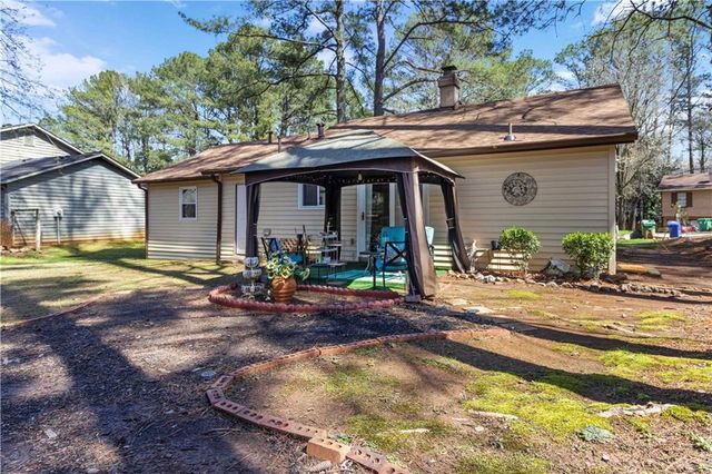 811 Longfellow Court, Stone Mountain, GA 30088