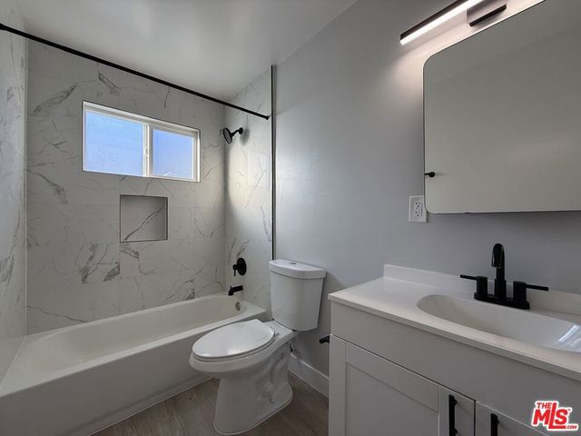 2650 S Barrington Avenue 4, Los Angeles, CA 90064