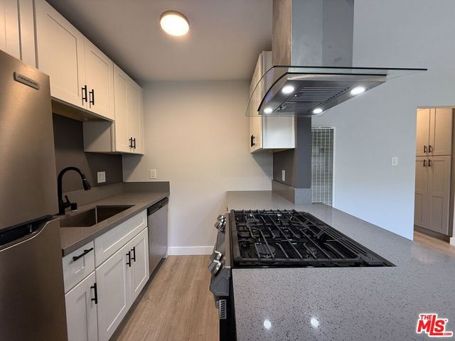 2650 S Barrington Avenue 4, Los Angeles, CA 90064