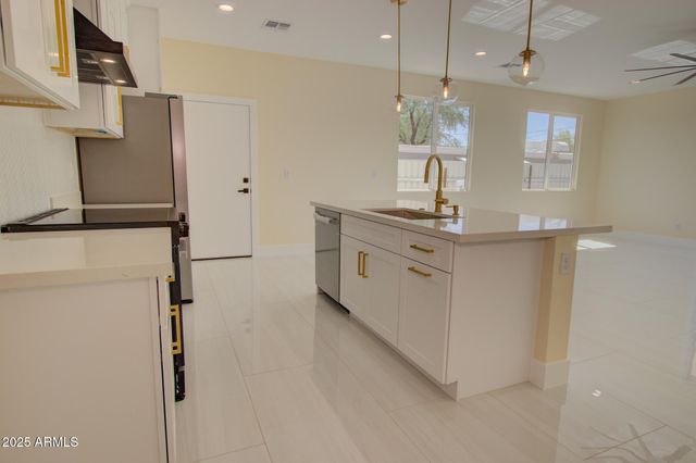 461 W Lindbergh Avenue, Coolidge, AZ 85128