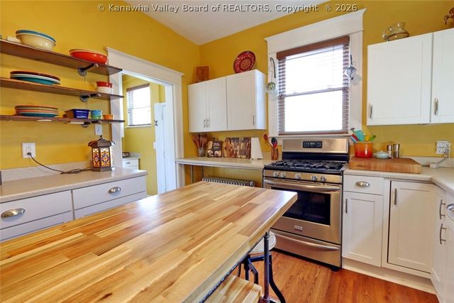 1580 Quarrier Street, Charleston, WV 25311