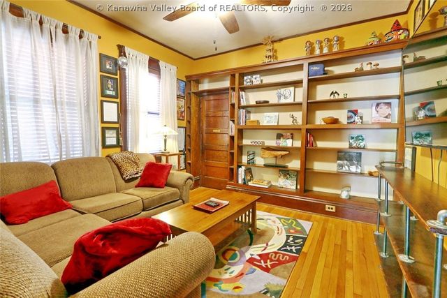 1580 Quarrier Street, Charleston, WV 25311