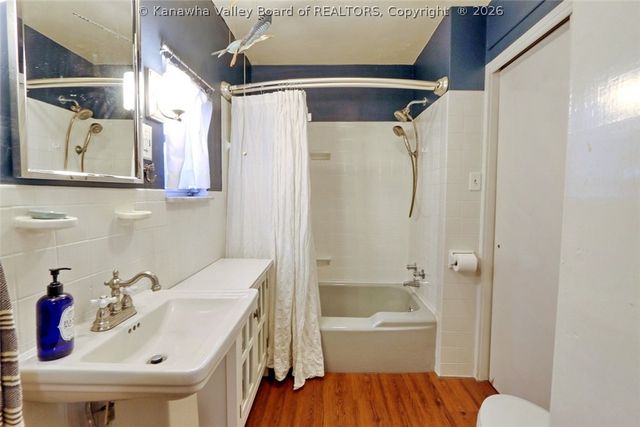 1580 Quarrier Street, Charleston, WV 25311