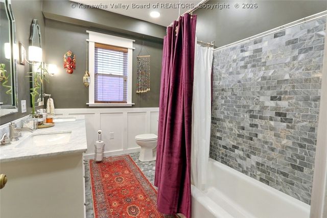 1580 Quarrier Street, Charleston, WV 25311