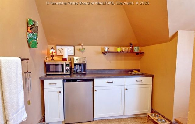 1580 Quarrier Street, Charleston, WV 25311