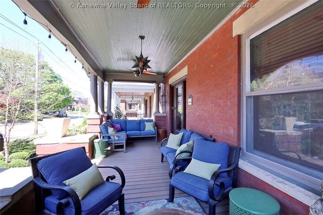 1580 Quarrier Street, Charleston, WV 25311