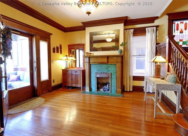 1580 Quarrier Street, Charleston, WV 25311