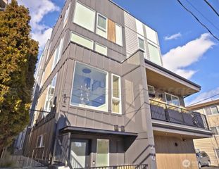 408 Aloha Street, Seattle, WA 98109