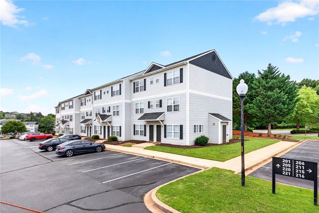 206F Campus Drive, Central, SC 29630