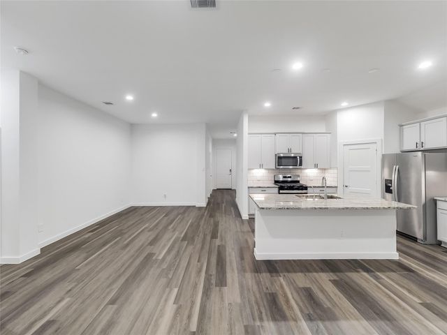 387 Westlake Terrace Drive, Conroe, TX 77304