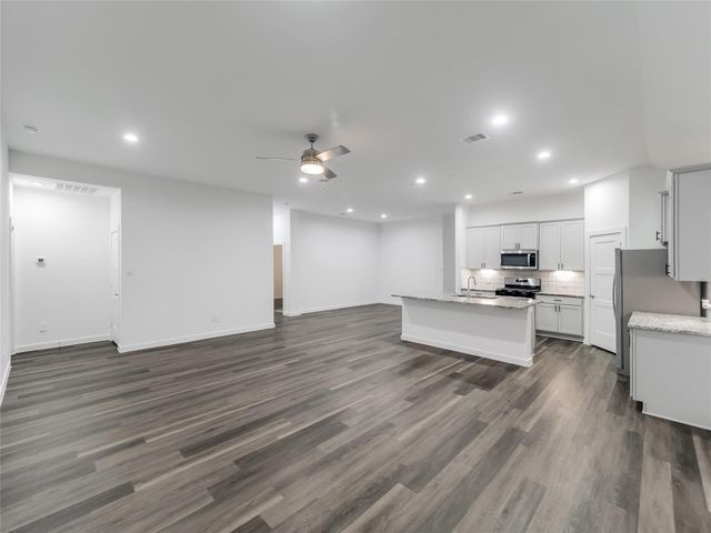 387 Westlake Terrace Drive, Conroe, TX 77304