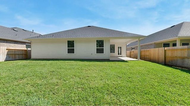 387 Westlake Terrace Drive, Conroe, TX 77304