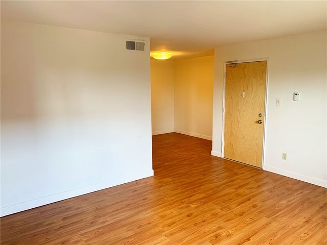 30 Cedar Blvd, Mt Lebanon, PA 15228