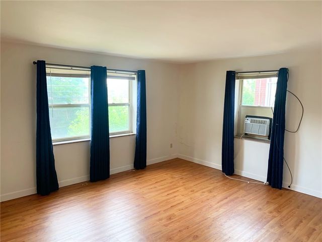 30 Cedar Blvd, Mt Lebanon, PA 15228