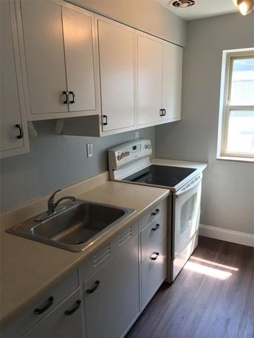 30 Cedar Blvd, Mt Lebanon, PA 15228