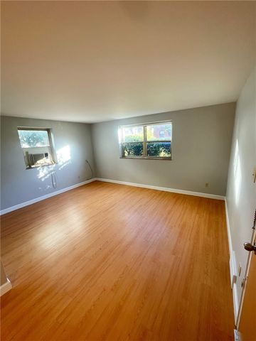 30 Cedar Blvd, Mt Lebanon, PA 15228