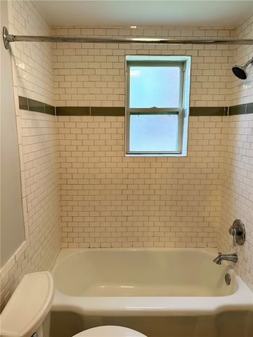 30 Cedar Blvd, Mt Lebanon, PA 15228