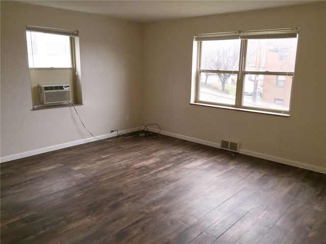 30 Cedar Blvd, Mt Lebanon, PA 15228