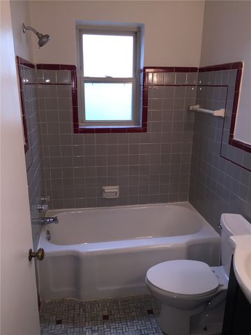 30 Cedar Blvd, Mt Lebanon, PA 15228