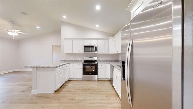 5128 SW SOUTH WATER COURT, Dunnellon, FL 34431