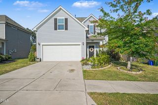 404 Avery Glenn Way, Fuquay Varina, NC 27526