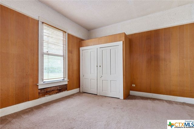 2080 Woodrow Center Road, Kingsbury, TX 78638