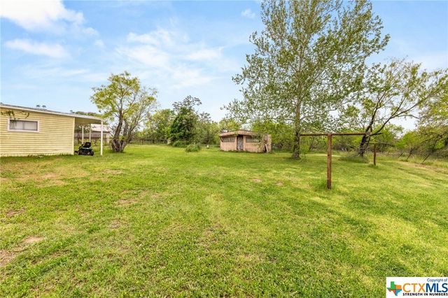 2080 Woodrow Center Road, Kingsbury, TX 78638