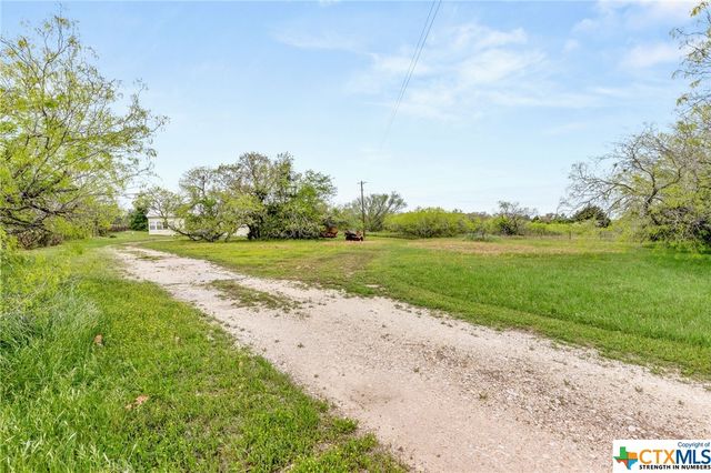 2080 Woodrow Center Road, Kingsbury, TX 78638