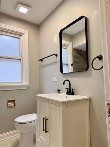 7945 S Perry Avenue, Chicago, IL 60620