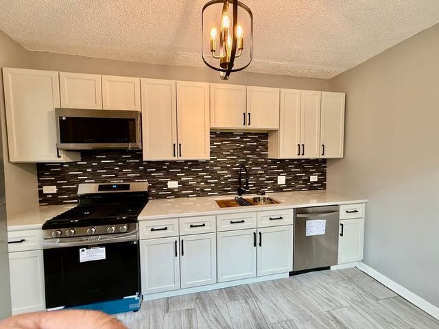 7945 S Perry Avenue, Chicago, IL 60620