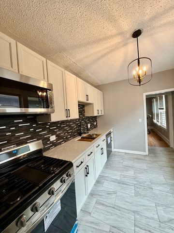 7945 S Perry Avenue, Chicago, IL 60620