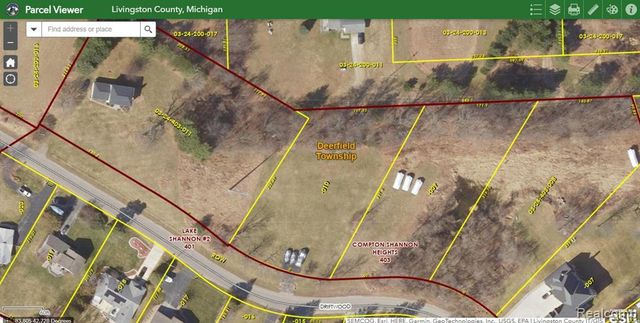 7447 Driftwood Drive, Fenton, MI 48430