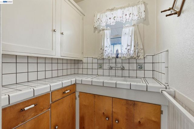 1451 Jackson St, Santa Clara, CA 95050