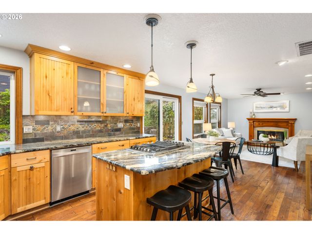 5481 Windsor Ter, West Linn, OR 97068