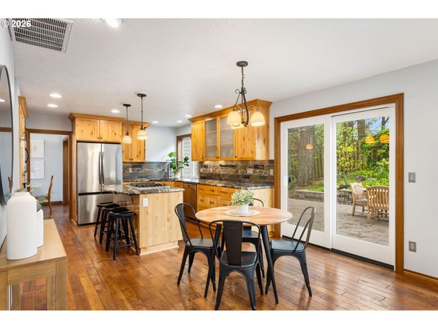 5481 Windsor Ter, West Linn, OR 97068